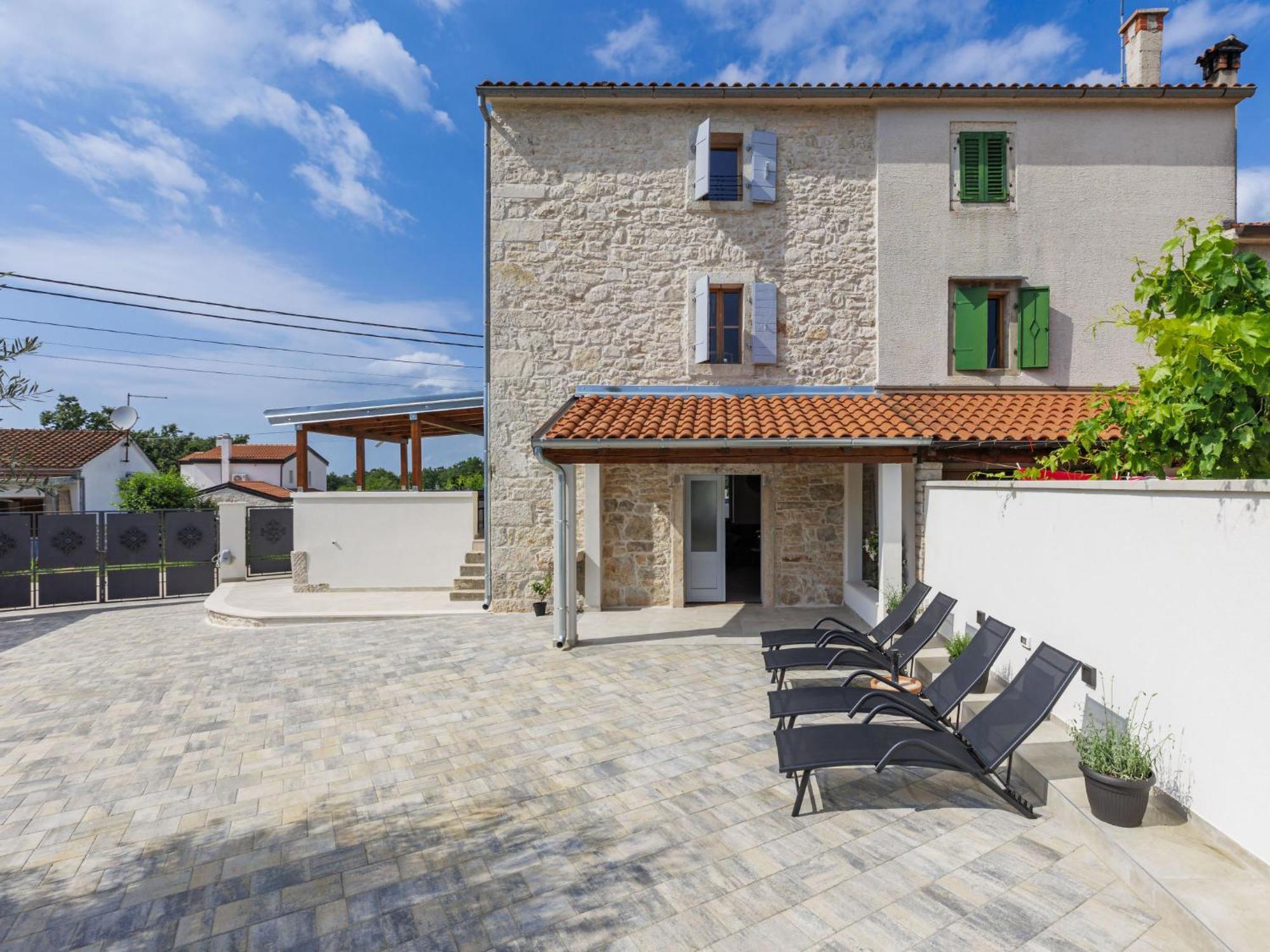 Ferienhaus Lucky By Interhome