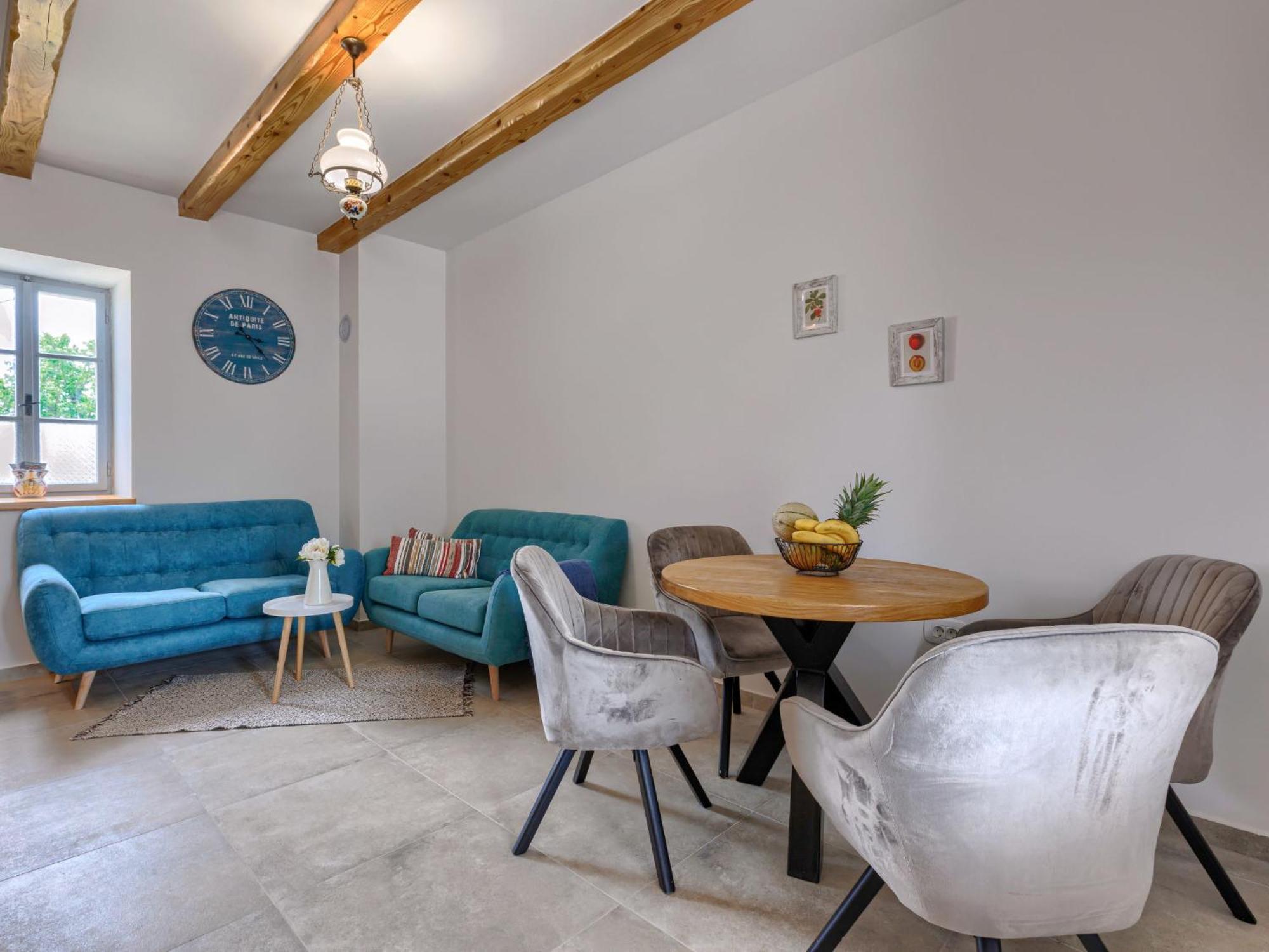 Lucky By Interhome *